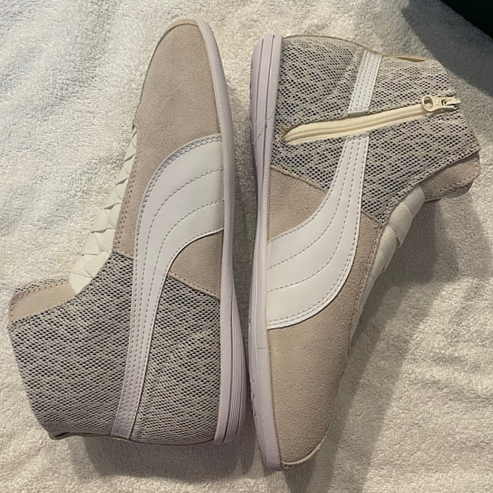 PUMA Women's Eskiva Mid Textured Whisper White Sne